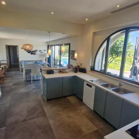 Вілла 8 Pieces Avec Piscine Privee Et Vue A - Fr-1-780-11 Сент-Максім