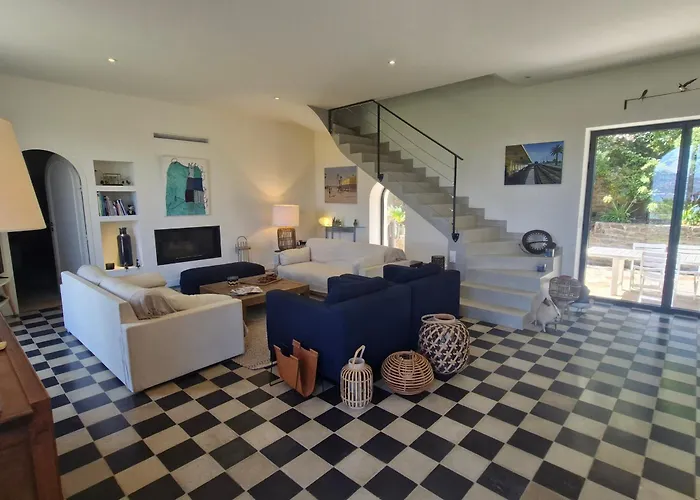 8 Pieces Avec Piscine Privee Et Vue A - Fr-1-780-11 Сент-Максім