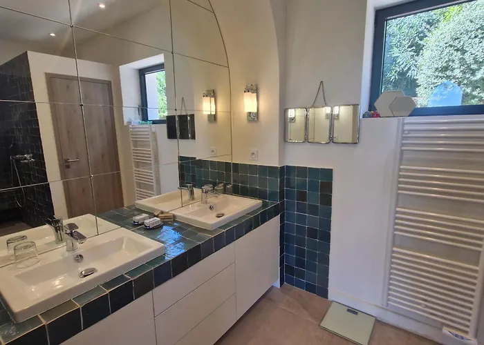 Вілла 8 Pieces Avec Piscine Privee Et Vue A - Fr-1-780-11