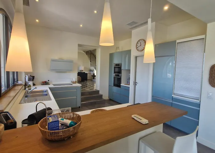 8 Pieces Avec Piscine Privee Et Vue A - Fr-1-780-11 Вілла *