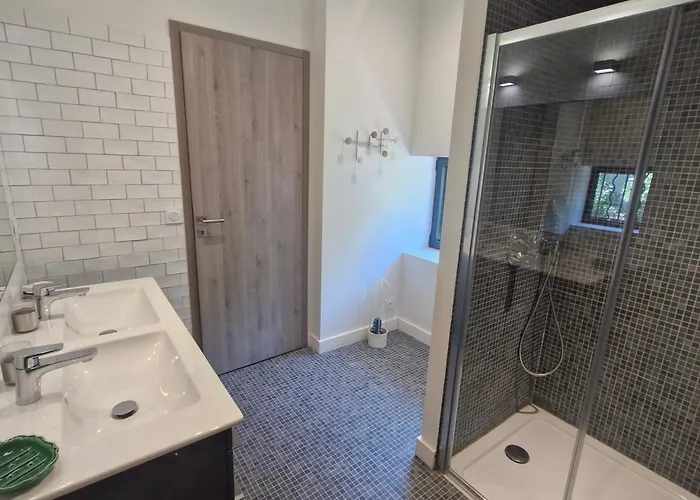 8 Pieces Avec Piscine Privee Et Vue A - Fr-1-780-11 Вілла