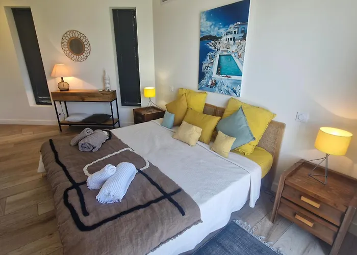 Вілла 8 Pieces Avec Piscine Privee Et Vue A - Fr-1-780-11 *