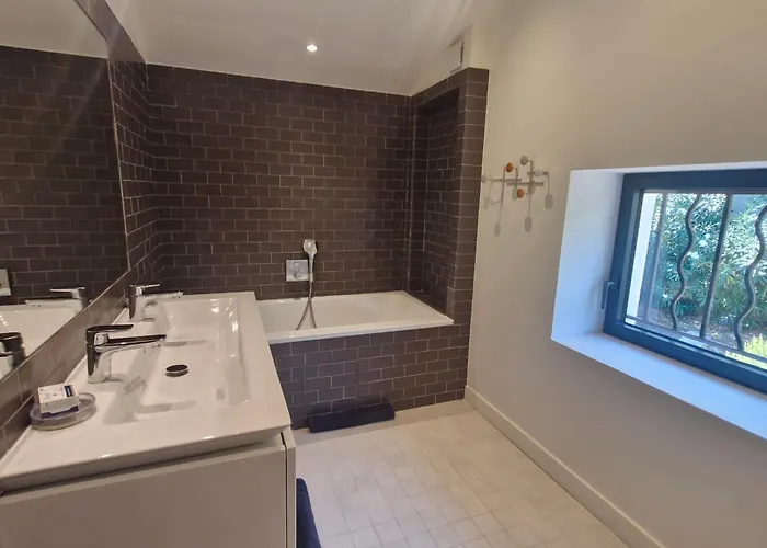 8 Pieces Avec Piscine Privee Et Vue A - Fr-1-780-11 *