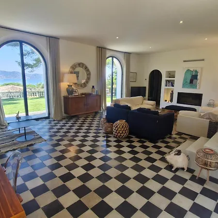 Villa 8 Pieces Avec Piscine Privee Et Vue A - Fr-1-780-11 Sainte-Maxime