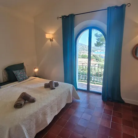 Villa 8 Pieces Avec Piscine Privee Et Vue A - Fr-1-780-11