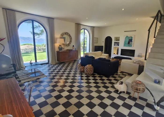 빌라 8 Pieces Avec Piscine Privee Et Vue A - Fr-1-780-11 생트막시메